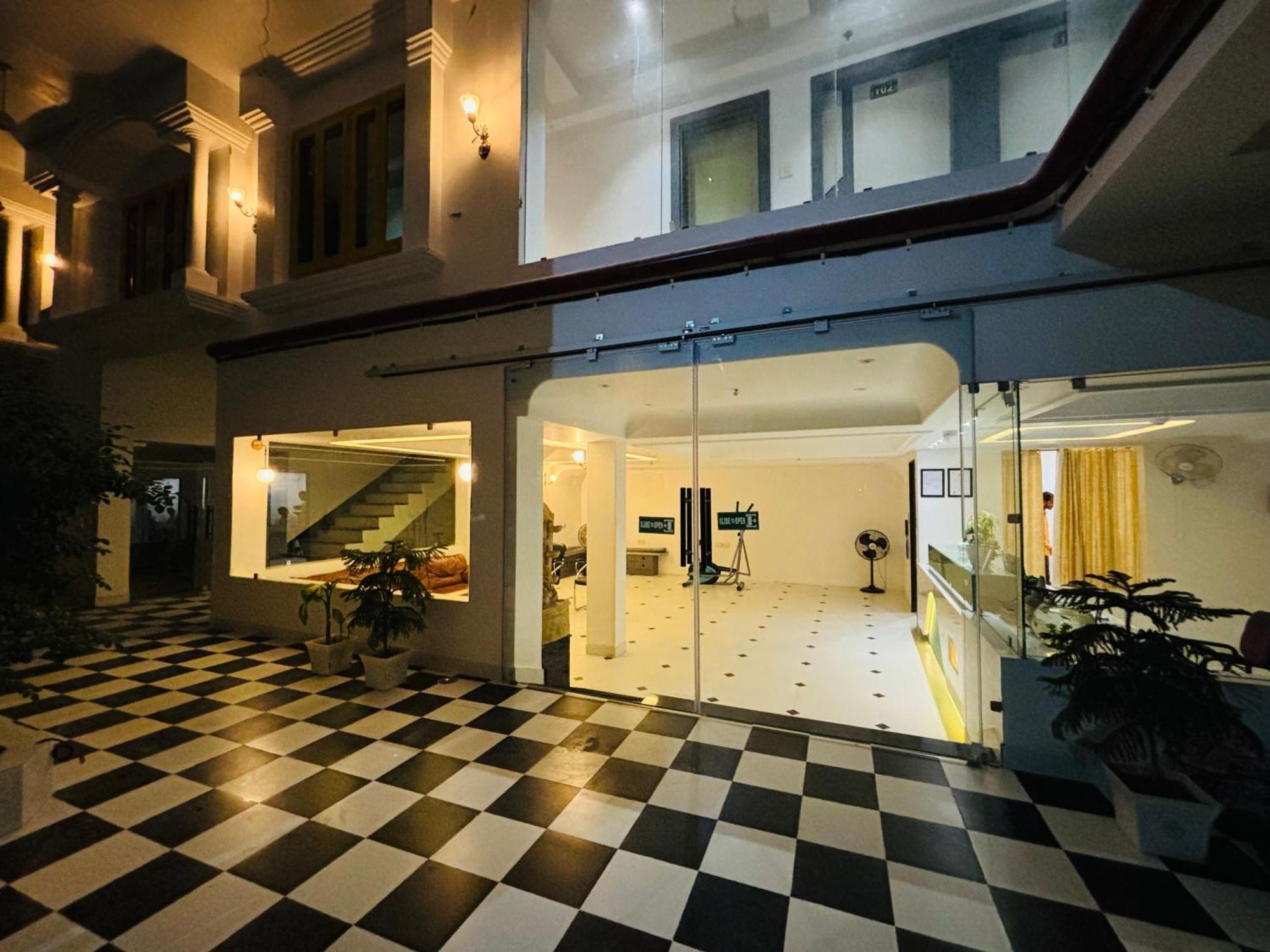 The Lavish Stay Benares Buitenkant foto