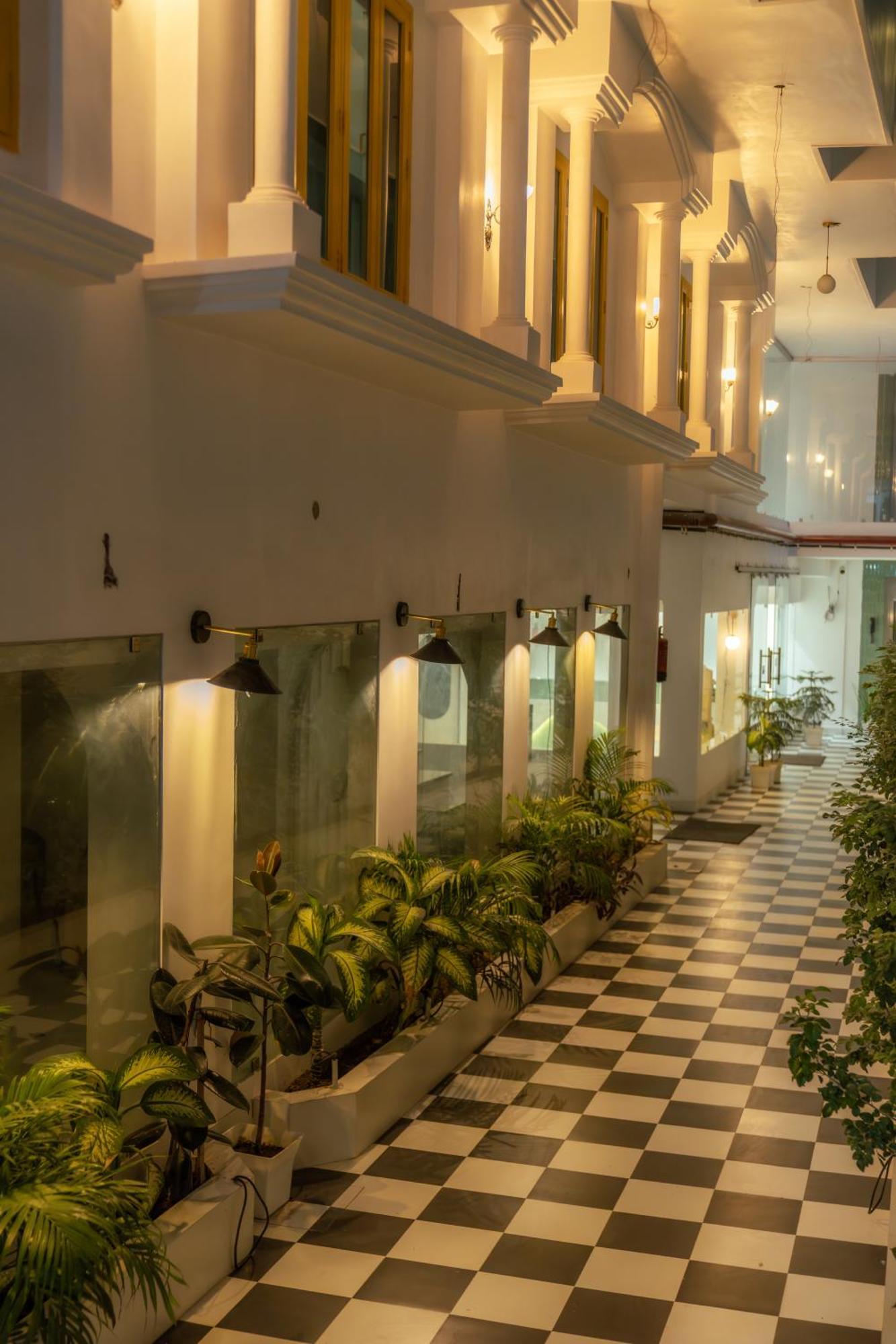 The Lavish Stay Benares Buitenkant foto